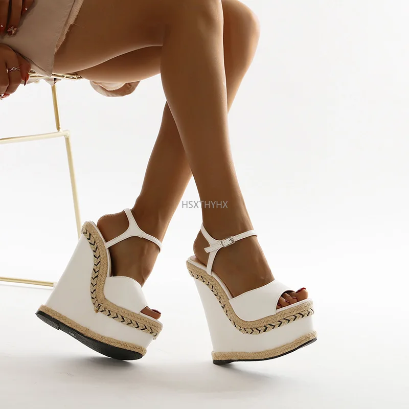 2021 35~42 White Women Wedge Sandals Female Platform High Heel Sandals Fashion Ankle Strap Open Toe Sandal Platform Shoes
2021 35~42 White Women Wedge Sandals Female Platform High Heel Sandals Fashion Ankle Strap Open Toe Sandal Platform Shoes