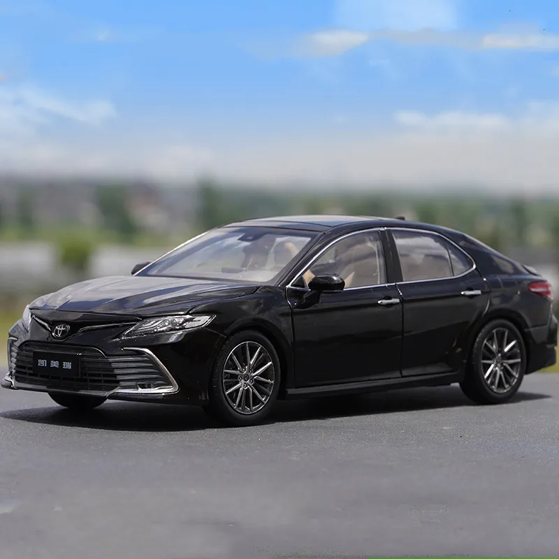 1/18 литейная модель автомобиля из сплава, оригинальная Коллекционная модель TOYOTA нового восьмого поколения Camry, украшение, праздничный подар...
1/18 литейная модель автомобиля из сплава, оригинальная Коллекционная модель TOYOTA нового восьмого поколения Camry, украшение, праздничный подар...