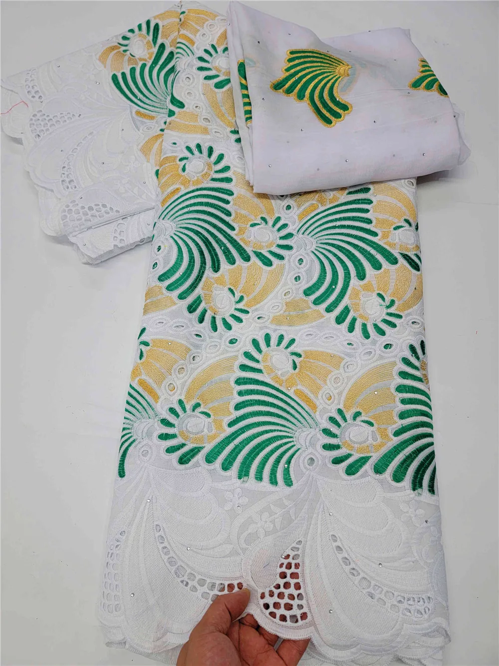 New 5Yards African Cotton Fabric With 2Y Swiss Voile Lace Material Nigerian Embroidery Cloth Suisse Coton Broderie Tissu NCV11
New 5Yards African Cotton Fabric With 2Y Swiss Voile Lace Material Nigerian Embroidery Cloth Suisse Coton Broderie Tissu NCV11