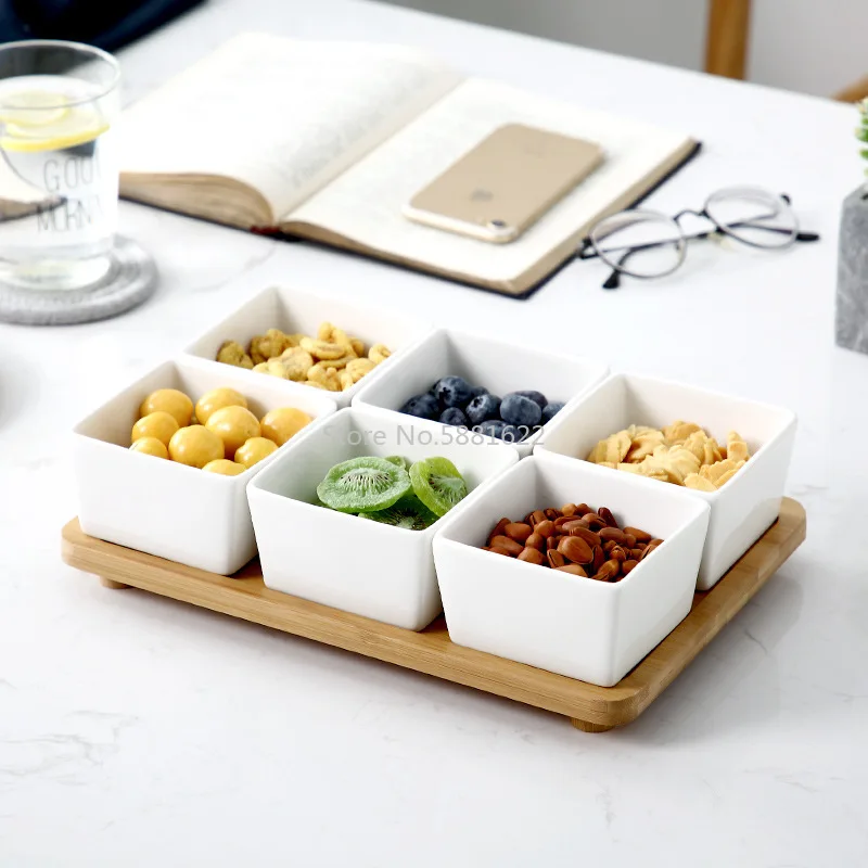 Japanese-style ceramic checkered snack melon and fruit separation plate dried fruit dessert plate candy plate combination
Japanese-style ceramic checkered snack melon and fruit separation plate dried fruit dessert plate candy plate combination