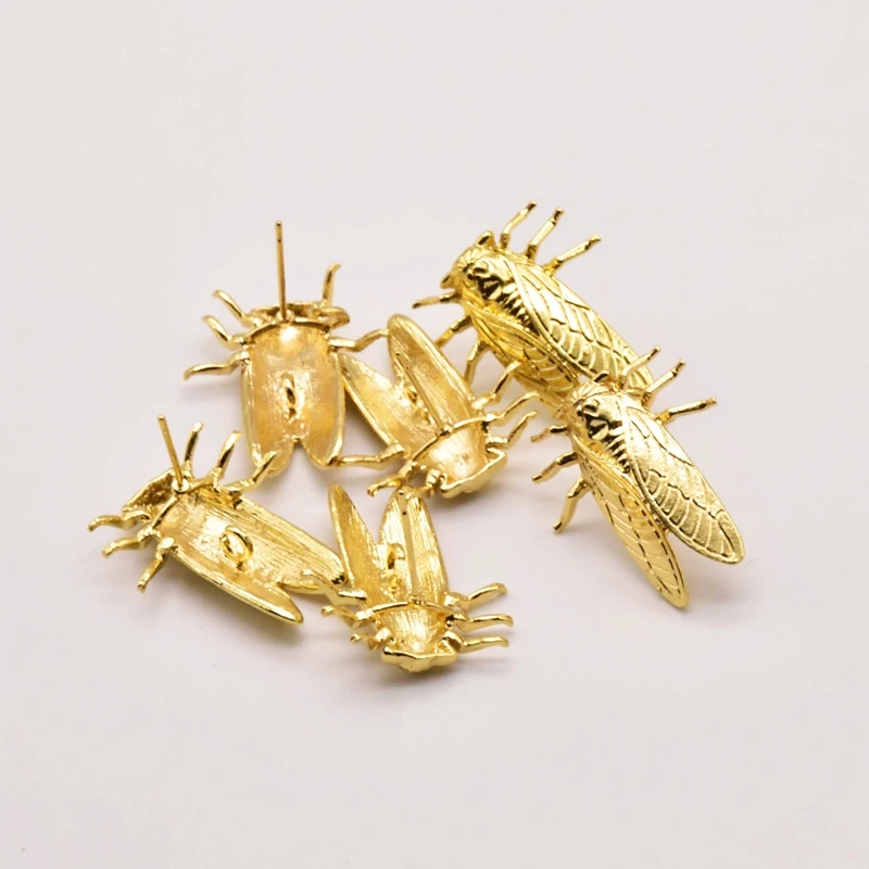 1 pair 25mm*22mm 18K Brass Gold Plated Insect Shape Ear Studs For Diy Jewelry Finding Making Wholesale Supplies JA0092
1 pair 25mm*22mm 18K Brass Gold Plated Insect Shape Ear Studs For Diy Jewelry Finding Making Wholesale Supplies JA0092