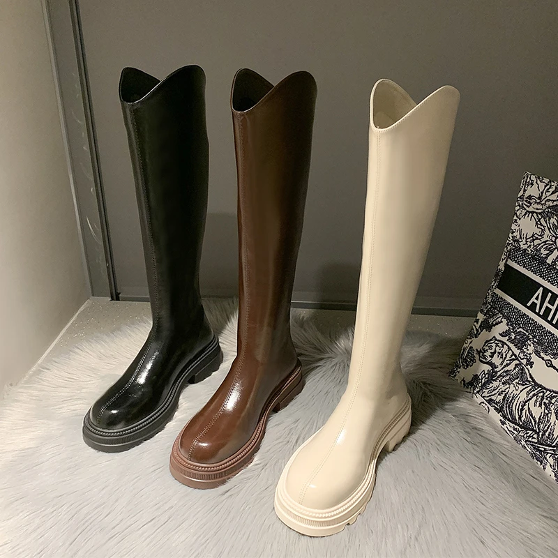 Женские ботинки до середины икры, из мягкой искусственной кожи
Женские ботинки до середины икры, из мягкой искусственной кожи