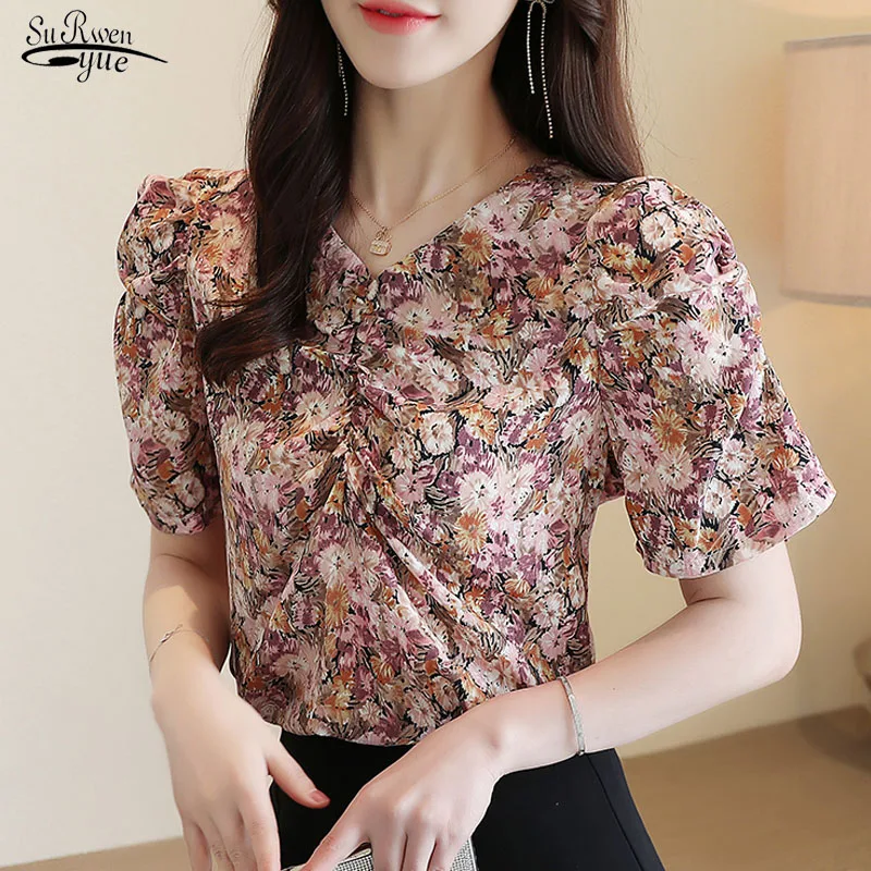 Blusas 2021 Summer Chiffon Women Shirts V Neck Puff Short Sleeve Women Blouse Floral Pleated Top Korean Pullover Clothing 10173
Blusas 2021 Summer Chiffon Women Shirts V Neck Puff Short Sleeve Women Blouse Floral Pleated Top Korean Pullover Clothing 10173