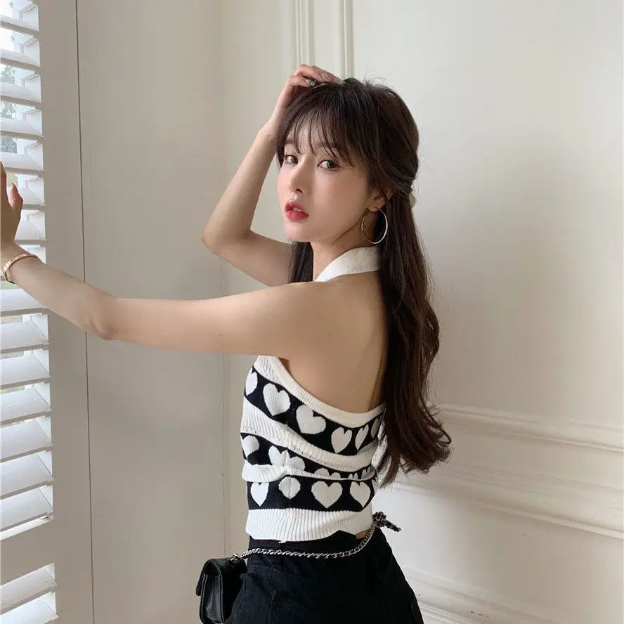 Summer 2021 new temperament Joker retro small lapel love shape design sense sweater short sleeve jacket female
Summer 2021 new temperament Joker retro small lapel love shape design sense sweater short sleeve jacket female