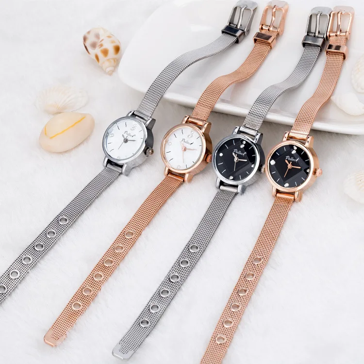 2020 New Ladies Watch Water Diamonds English Women's Table Belt Exquisite Bracelet Watch Non-Mechanical Watch Female Models 
2020 New Ladies Watch Water Diamonds English Women's Table Belt Exquisite Bracelet Watch Non-Mechanical Watch Female Models