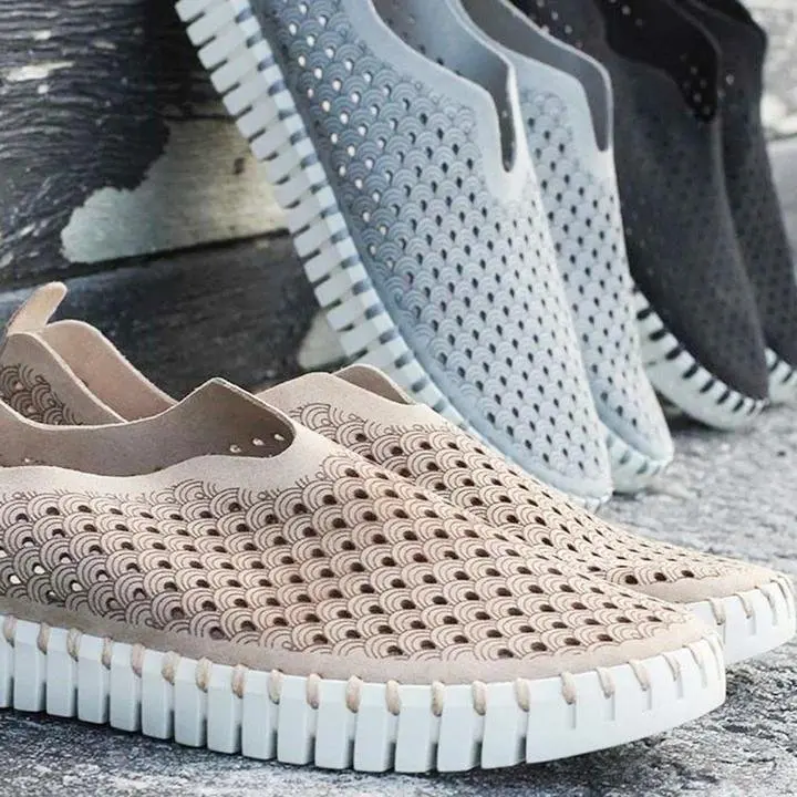 Casual Shoes Women Summer Sneaker Fashion Hollow Out Flats Shoes Slip On Comfortable Lazy Walking Shoes Women Vulcanized Shoes
Casual Shoes Women Summer Sneaker Fashion Hollow Out Flats Shoes Slip On Comfortable Lazy Walking Shoes Women Vulcanized Shoes