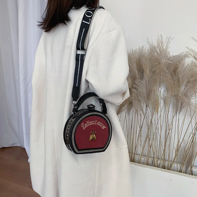 CASMOR Womens Bags Handbags 2019 New Round Messenger Bag Brand Designer Retro Bee Shoulder Bags Ladies Vintage Purses
CASMOR Womens Bags Handbags 2019 New Round Messenger Bag Brand Designer Retro Bee Shoulder Bags Ladies Vintage Purses