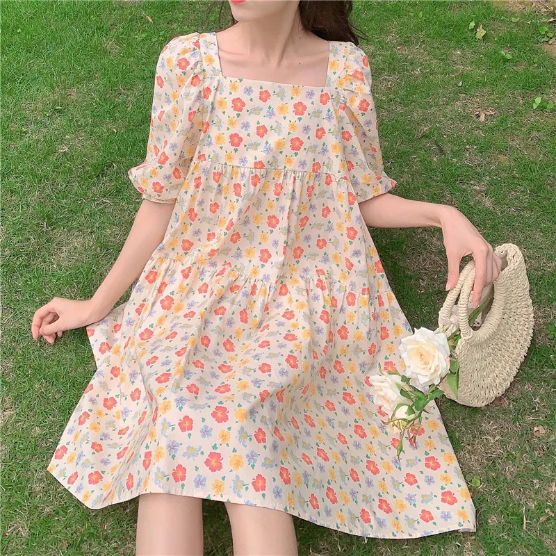 2021 Summer Women Preppy Style Cute Dress Square Collar Floral Printed Loose Vestidos Mujer Puff Sleeve Kawaii Cotton Chic Dress
2021 Summer Women Preppy Style Cute Dress Square Collar Floral Printed Loose Vestidos Mujer Puff Sleeve Kawaii Cotton Chic Dress