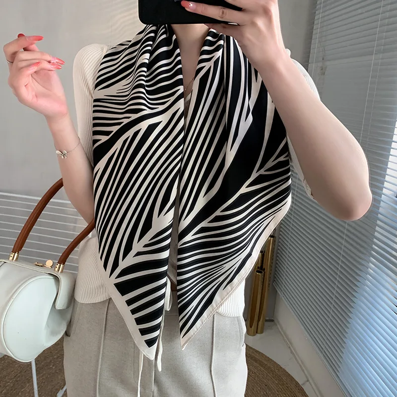 Mulberry Scarf Women Silk Scarf Luxury Shawl Scarves Beach Cover-ups Bandana Hijabs Bufand de seda Foulard en soie solar playa
Mulberry Scarf Women Silk Scarf Luxury Shawl Scarves Beach Cover-ups Bandana Hijabs Bufand de seda Foulard en soie solar playa