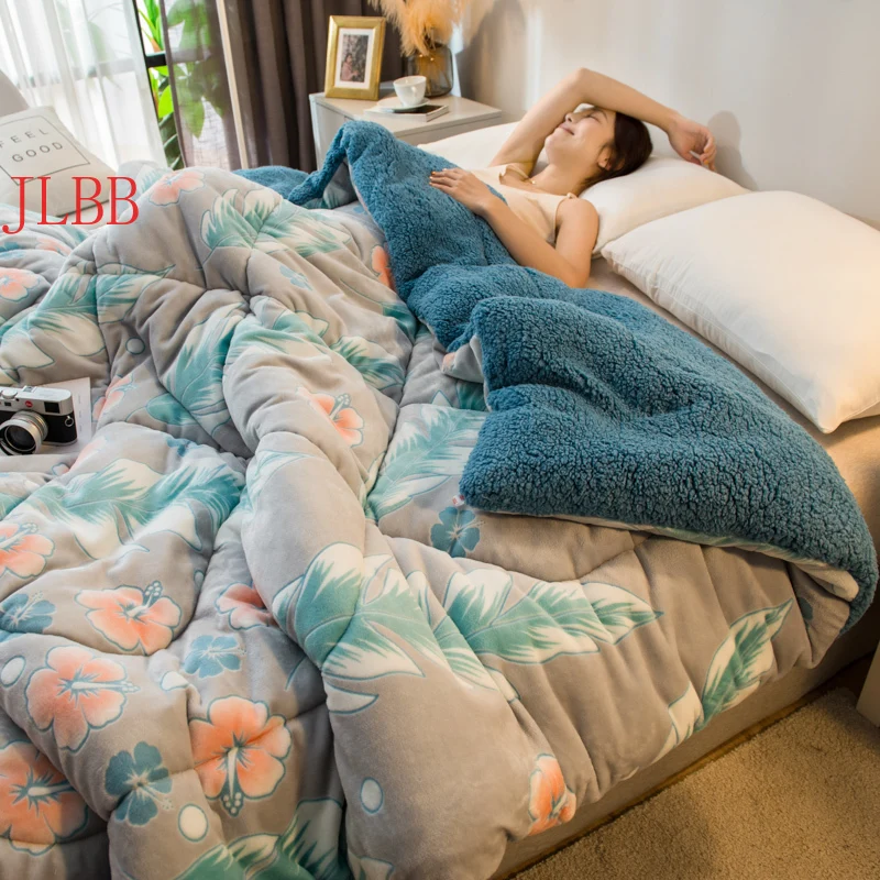 Thicken Comforter Blue Cashmere + Snowflake Flannel Fleece Winter Duvet 6D Emboss Flower Quilts Patchwork Home Bed Sleeping Bags
Thicken Comforter Blue Cashmere + Snowflake Flannel Fleece Winter Duvet 6D Emboss Flower Quilts Patchwork Home Bed Sleeping Bags