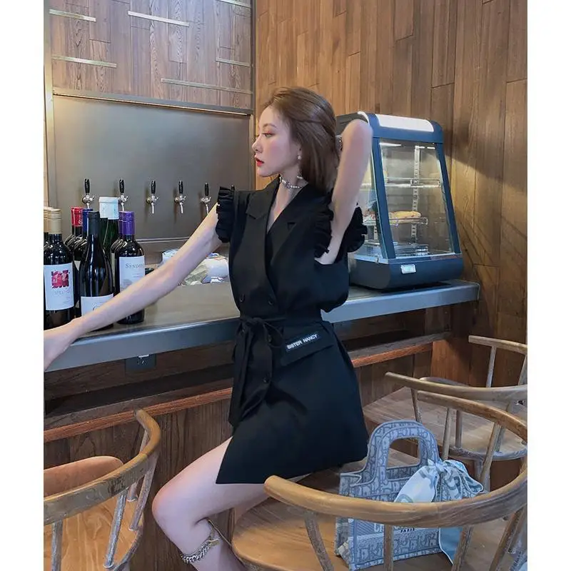Temperament small fragrance goddess fan Xiannu super xiansen is a high-end celebrity white suit dress
Temperament small fragrance goddess fan Xiannu super xiansen is a high-end celebrity white suit dress