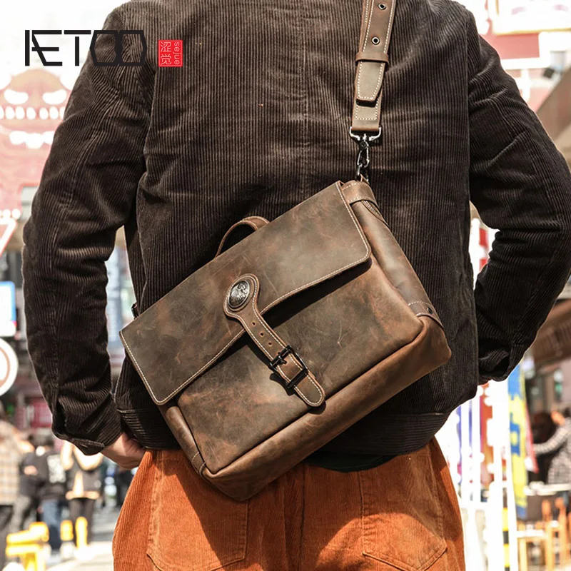 AETOO Vintage handmade leather men's bags, leather men's shoulder bags, casual leather messenger bags
AETOO Vintage handmade leather men's bags, leather men's shoulder bags, casual leather messenger bags