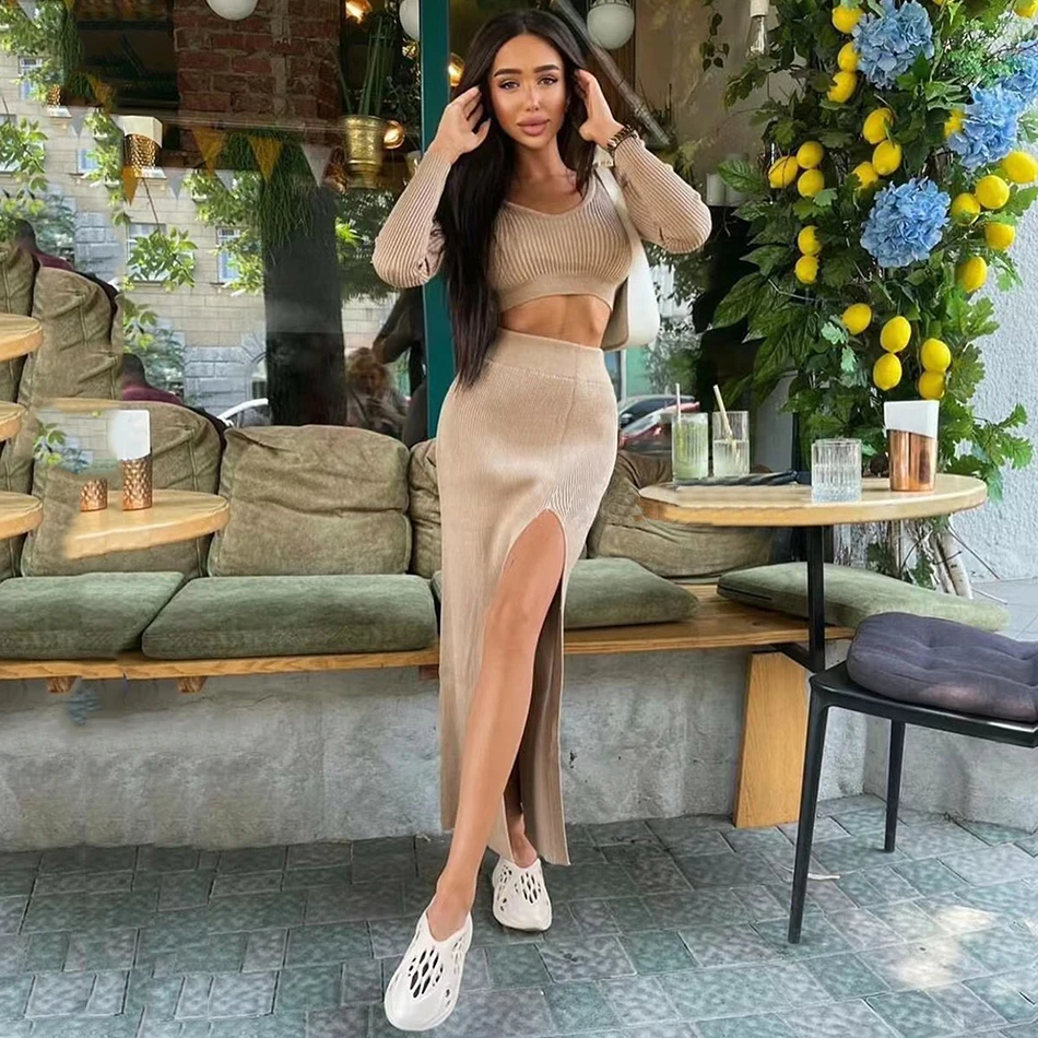 Women Autumn 2021 Long Sleeve Short Tops And Split High Waist Long Skirts Sexy Club Office Lady Wear Shopping Matching Sets
Women Autumn 2021 Long Sleeve Short Tops And Split High Waist Long Skirts Sexy Club Office Lady Wear Shopping Matching Sets