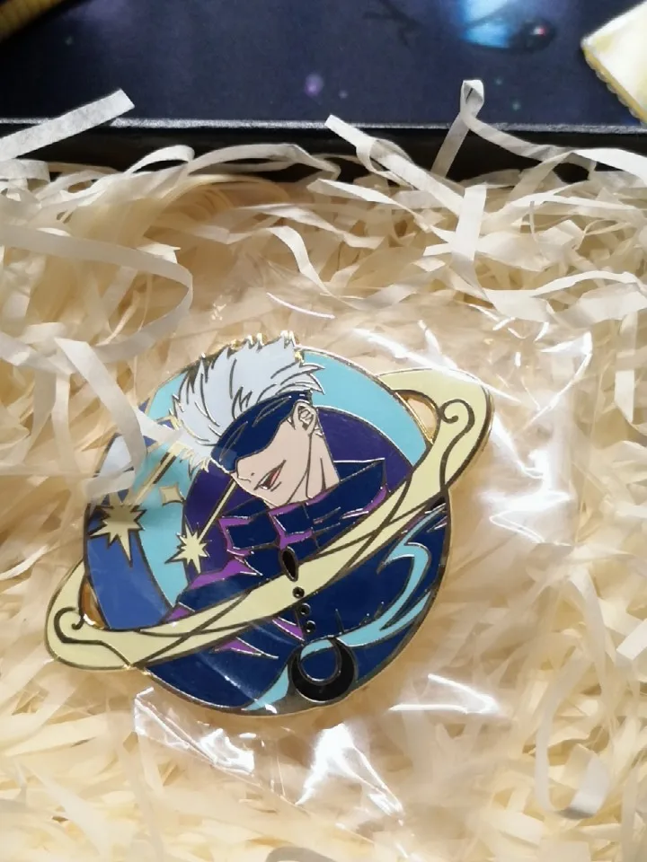 Anime Jujutsu Kaisen Gojo Satoru Metal Chain Badge Button Brooch Pins Collection Fashion Medal Pendant Souvenir Toy Cosplay Gift
Anime Jujutsu Kaisen Gojo Satoru Metal Chain Badge Button Brooch Pins Collection Fashion Medal Pendant Souvenir Toy Cosplay Gift