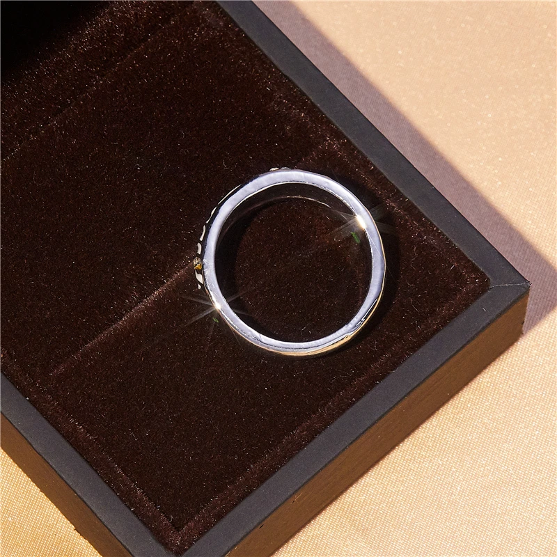 New Fashion Popular Exquisite White Leaf Zircon Ring Female Elegant Luxury Romantic Banquet Charm Jewelry Holiday Gift Wholesale
New Fashion Popular Exquisite White Leaf Zircon Ring Female Elegant Luxury Romantic Banquet Charm Jewelry Holiday Gift Wholesale