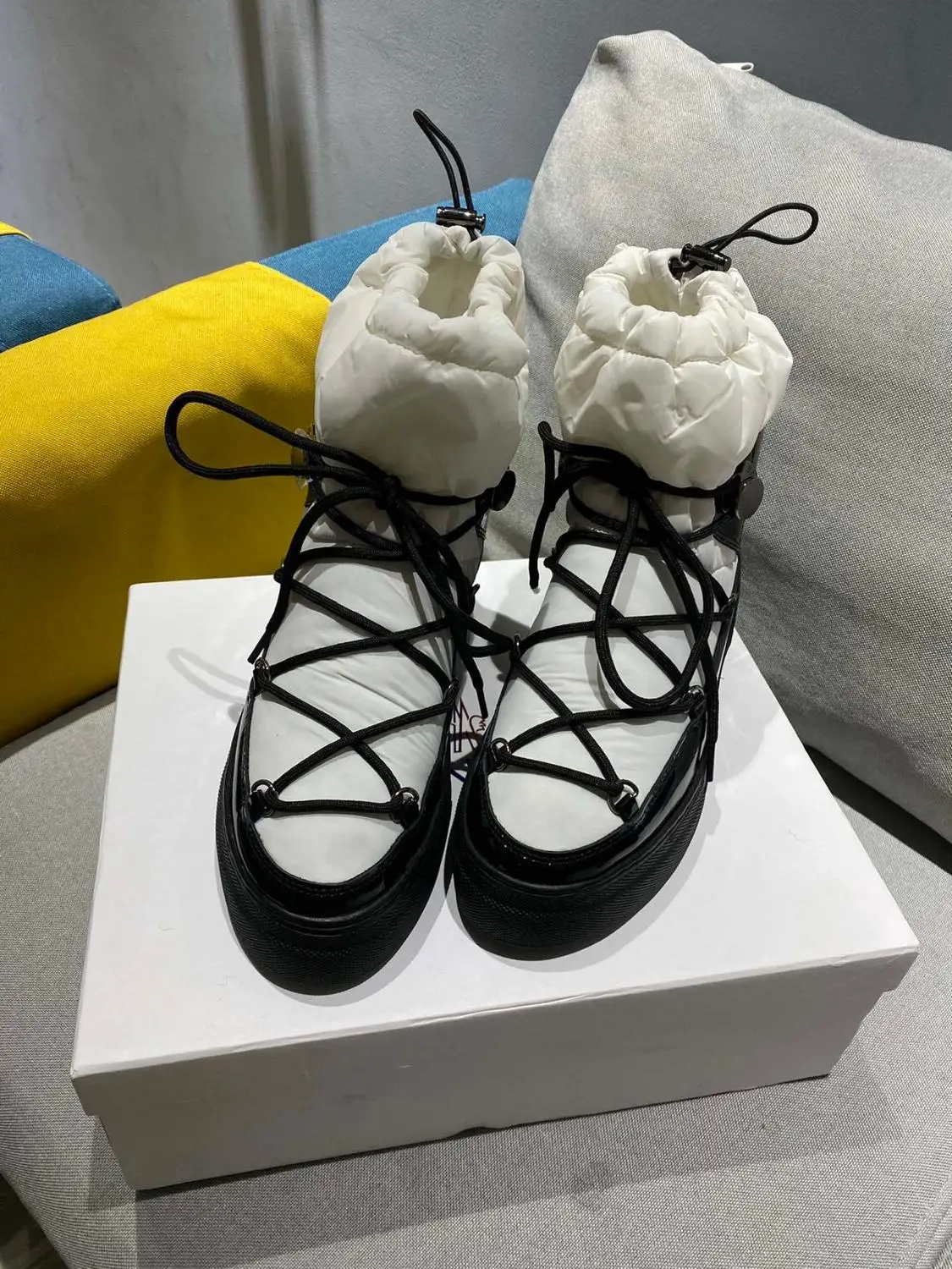 Winter boots ankle women black white luxury shoes female fashion sneakers loafers good quality lace up 
Winter boots ankle women black white luxury shoes female fashion sneakers loafers good quality lace up