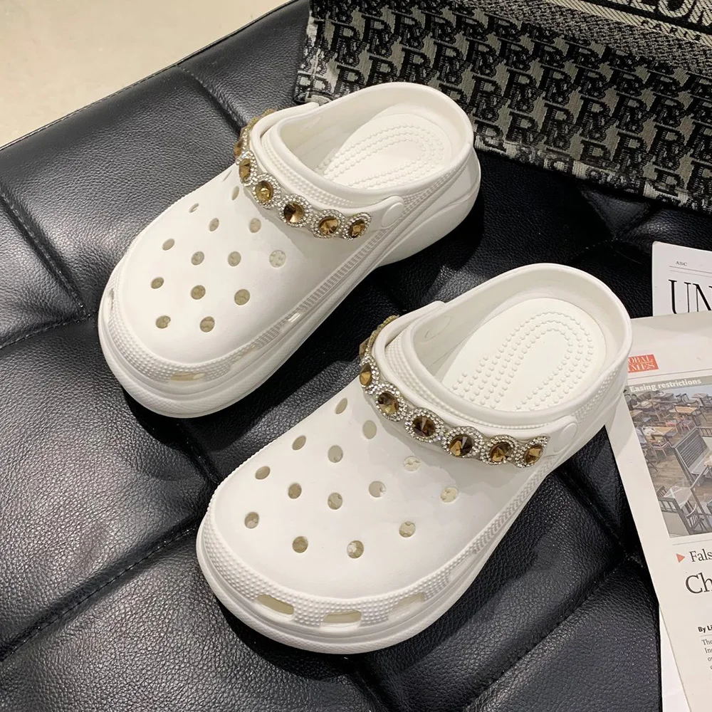 2021 New Rhinestone Slippers Women's Thick-soled Summer Wear Seaside Beach Hole Shoes Ins Tide Net Red Fashion Wild Non-slip
2021 New Rhinestone Slippers Women's Thick-soled Summer Wear Seaside Beach Hole Shoes Ins Tide Net Red Fashion Wild Non-slip