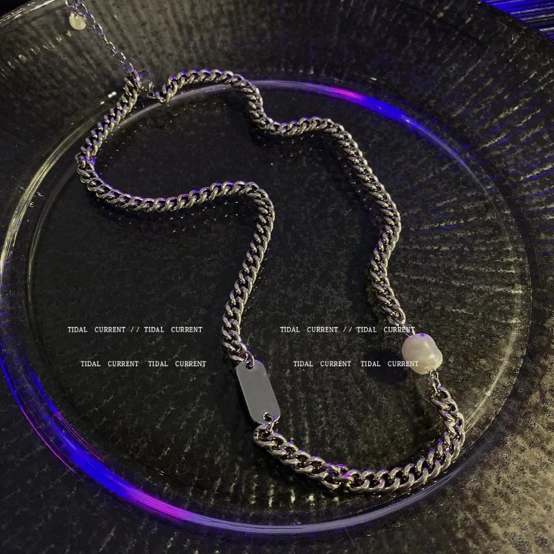 TJP Vintage Elegant Necklace For Women Gold Silver Color Fashion Portrait Chunky Chain Necklaces Jewelry
TJP Vintage Elegant Necklace For Women Gold Silver Color Fashion Portrait Chunky Chain Necklaces Jewelry