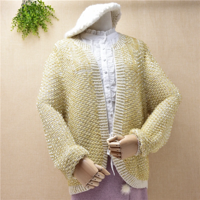 2020 new women's winter clothing fashion coat knitted fabric Sequin beads beading cardigan thick female jackets blouses silvery
2020 new women's winter clothing fashion coat knitted fabric Sequin beads beading cardigan thick female jackets blouses silvery