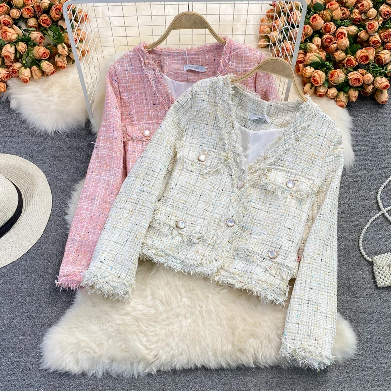 2021 autumn and winter new high-end ladies temperament woven tweed V-neck long-sleeved jacket women
2021 autumn and winter new high-end ladies temperament woven tweed V-neck long-sleeved jacket women