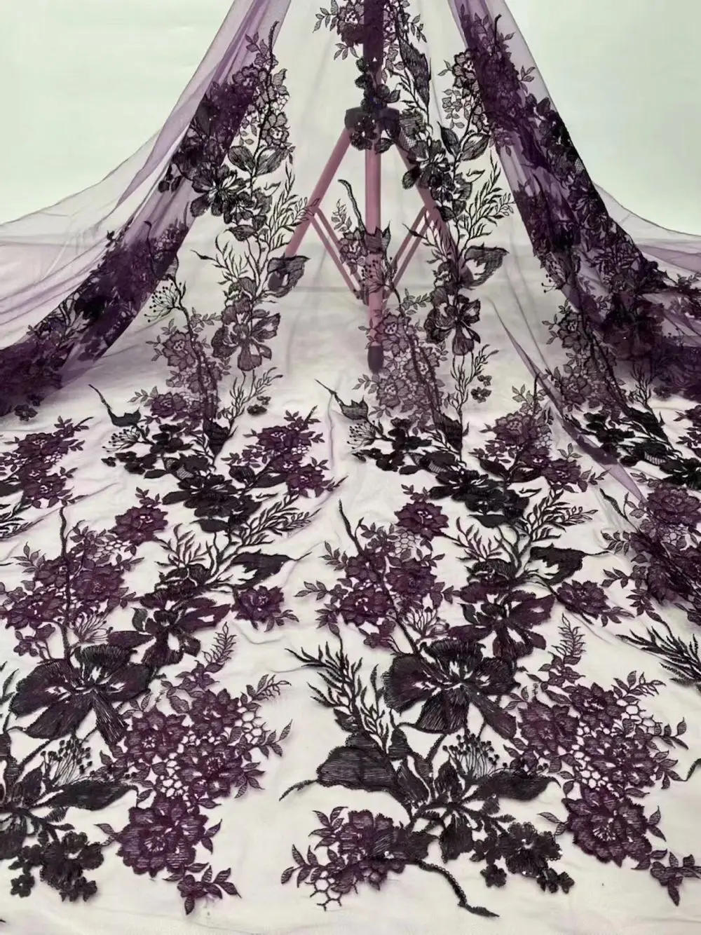 Amazing flower embroidery French tulle net lace fabric for evening dress PAN440(5yards/lot) 6 color options
Amazing flower embroidery French tulle net lace fabric for evening dress PAN440(5yards/lot) 6 color options