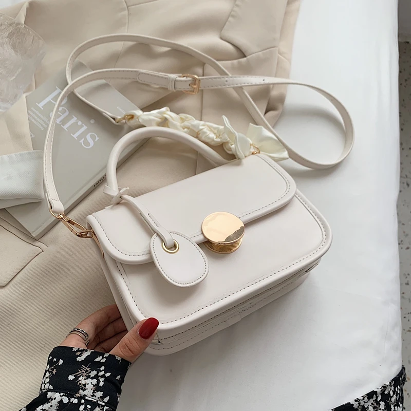 Small PU Leather Crossbody Shoulder Bag for Women 2021 Trends Designer Summer Purses Round Buckle Handbags with Handle
Small PU Leather Crossbody Shoulder Bag for Women 2021 Trends Designer Summer Purses Round Buckle Handbags with Handle