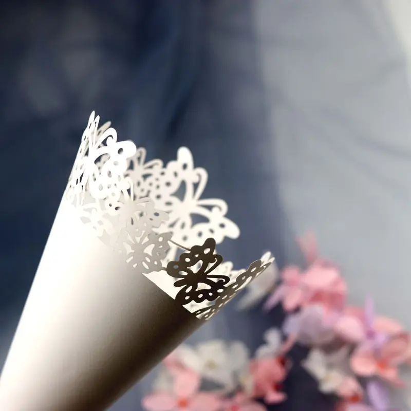 

50pcs DIY Cut Hollow Butterfly Laying Petal Candy Wedding Party Favors Confetti Cones Paper Decoration Supplies Gift