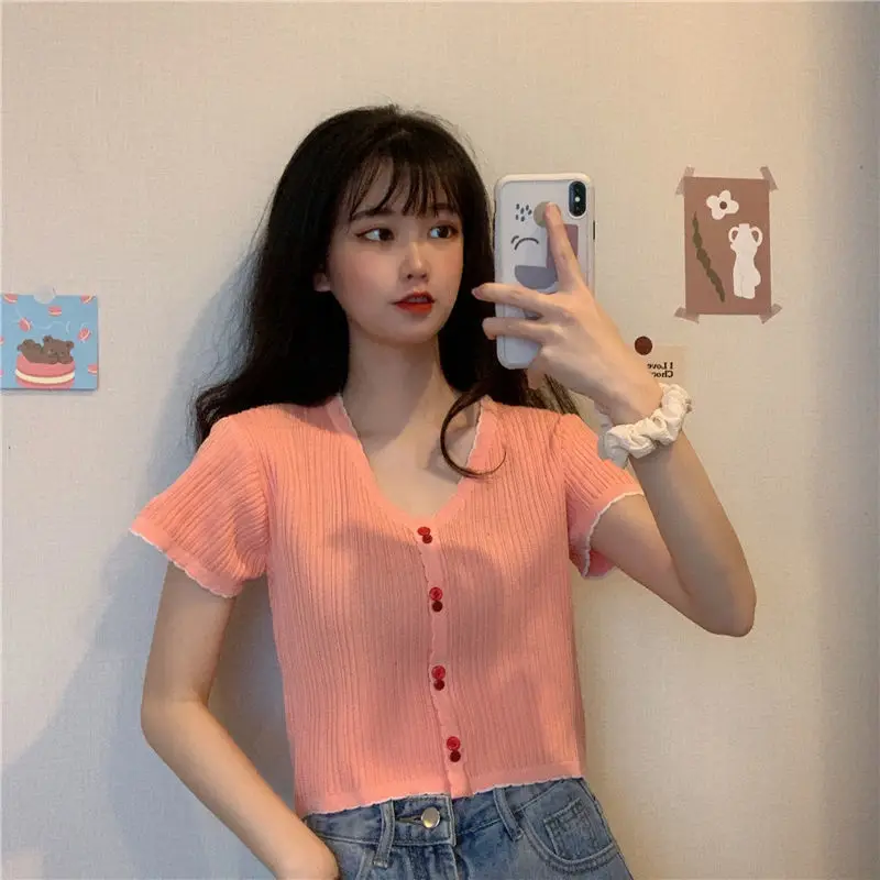 Summer new T-shirt girl student ice silk short sleeve V-neck top slim slim high waist short fashion fashion
Summer new T-shirt girl student ice silk short sleeve V-neck top slim slim high waist short fashion fashion
