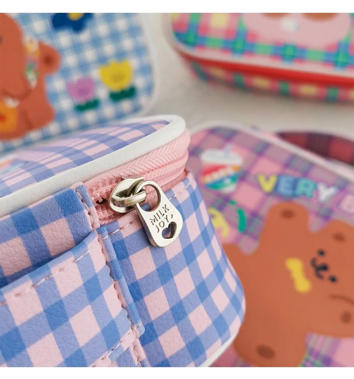 Bear Girls Cosmetic Case Korea Cute Large Capacity Make Up Bag Home Storage Case Makeup Brush Pocket Organizer for Cosmetics
Bear Girls Cosmetic Case Korea Cute Large Capacity Make Up Bag Home Storage Case Makeup Brush Pocket Organizer for Cosmetics