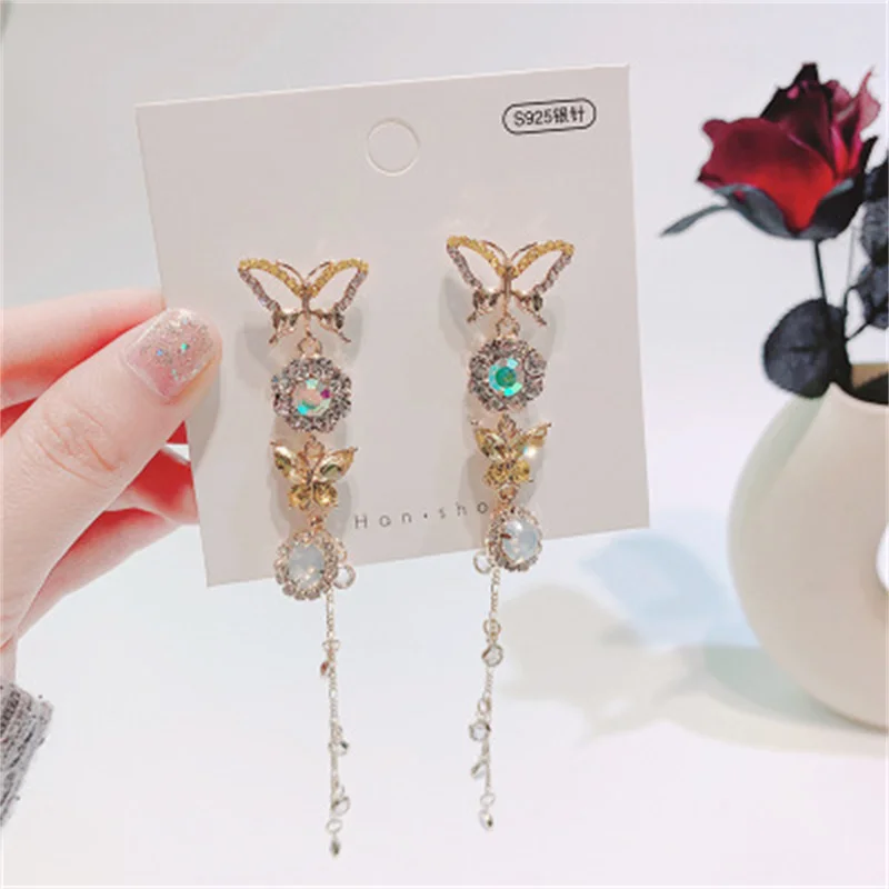 DYEFROB 2021 Fashion New Korean Elegant Ladies Luxury Tassel Pendant Personalized Crystal Long Pendant Jewelry Gift
DYEFROB 2021 Fashion New Korean Elegant Ladies Luxury Tassel Pendant Personalized Crystal Long Pendant Jewelry Gift