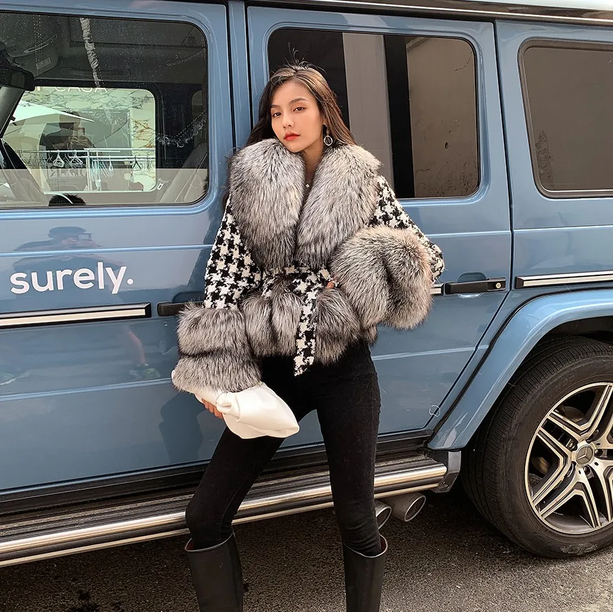 Women's Autumn Winter Short Natural Silver Fox Fur Fur Collar Leather Grass Cardigan V-neck Houndstooth Wool Coat
Women's Autumn Winter Short Natural Silver Fox Fur Fur Collar Leather Grass Cardigan V-neck Houndstooth Wool Coat