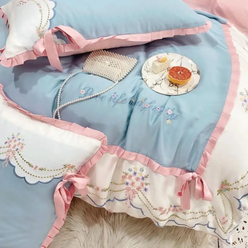 Blue Tencel Bedding Set Embroidery duvet cover set Long-staple cotton Pillowcases Queen King Size Bed Bed Linen 4pcs 2020 New
Blue Tencel Bedding Set Embroidery duvet cover set Long-staple cotton Pillowcases Queen King Size Bed Bed Linen 4pcs 2020 New