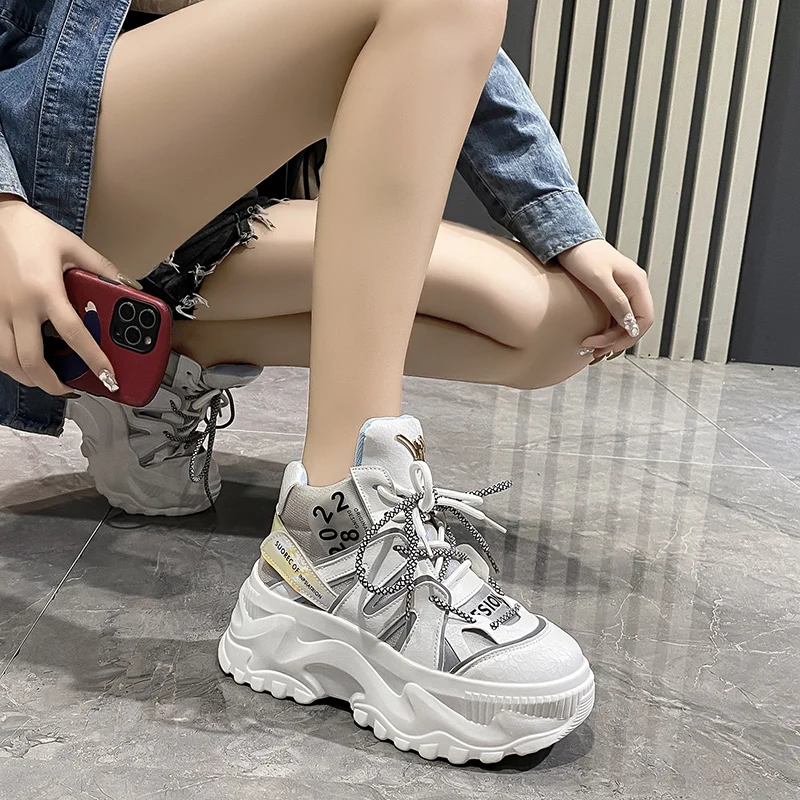 High Top Sneakers Women Casual Platform Vulcanized Shoes Fashion Leather Designer Chunky Sneakers Women Zapatillas De Mujer
High Top Sneakers Women Casual Platform Vulcanized Shoes Fashion Leather Designer Chunky Sneakers Women Zapatillas De Mujer