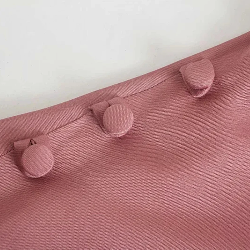2021 spring new sexy V-neck slim slimming retro silk skirt suspender skirt female summer elegant temperament bottoming dress
2021 spring new sexy V-neck slim slimming retro silk skirt suspender skirt female summer elegant temperament bottoming dress