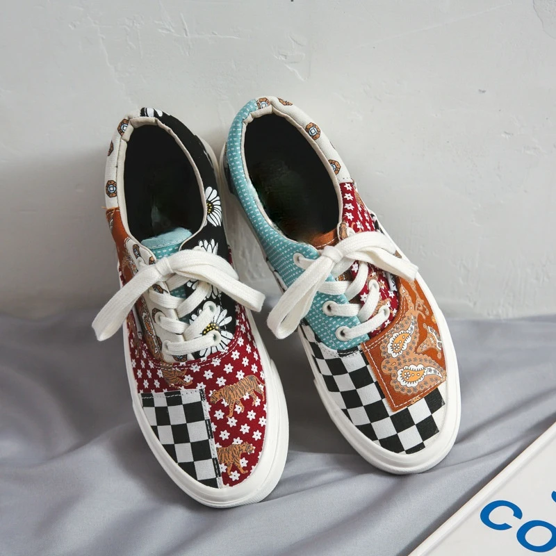 2021 New Women's Fashion Plaid Low-cut Lace-up Canvas Lovers Retro Classic All-match Street Youth Sports Casual Shoes 3KC317
2021 New Women's Fashion Plaid Low-cut Lace-up Canvas Lovers Retro Classic All-match Street Youth Sports Casual Shoes 3KC317