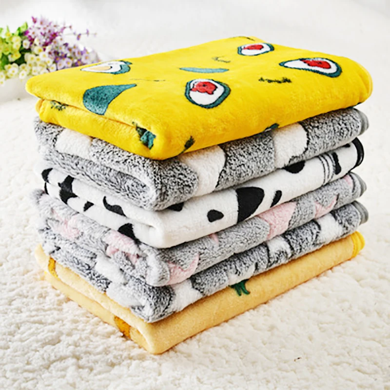 Pet Pad Warm and Comfortable Cartoon Print Cat and Dog Blanket Thick Flannel Soft Pet Blanket Universal Warm Pet Supplies
Pet Pad Warm and Comfortable Cartoon Print Cat and Dog Blanket Thick Flannel Soft Pet Blanket Universal Warm Pet Supplies