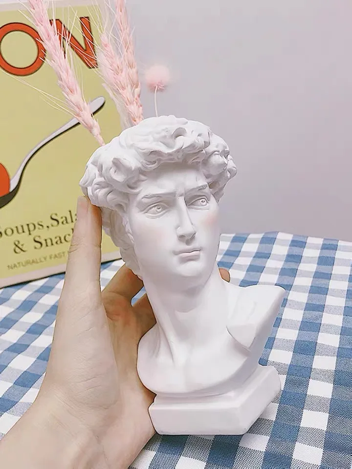 Modern Nordic Creative Portrait Vase Human Head Ornaments Resin Makeup Brush Storage Box Pen Holder Home Decoration
Modern Nordic Creative Portrait Vase Human Head Ornaments Resin Makeup Brush Storage Box Pen Holder Home Decoration
