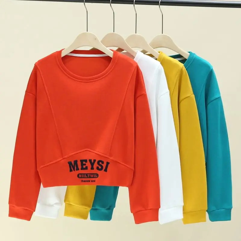 Western style women's sweater new autumn 2021 short fashion popular small round neck loose Korean top
Western style women's sweater new autumn 2021 short fashion popular small round neck loose Korean top