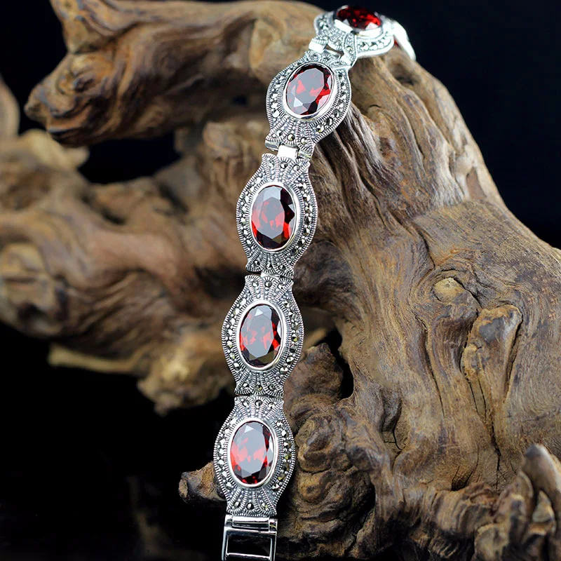 S925 Sterling Silver Ornament Cut Classic Thai Silver Women's Pomegranate Bracelet
S925 Sterling Silver Ornament Cut Classic Thai Silver Women's Pomegranate Bracelet