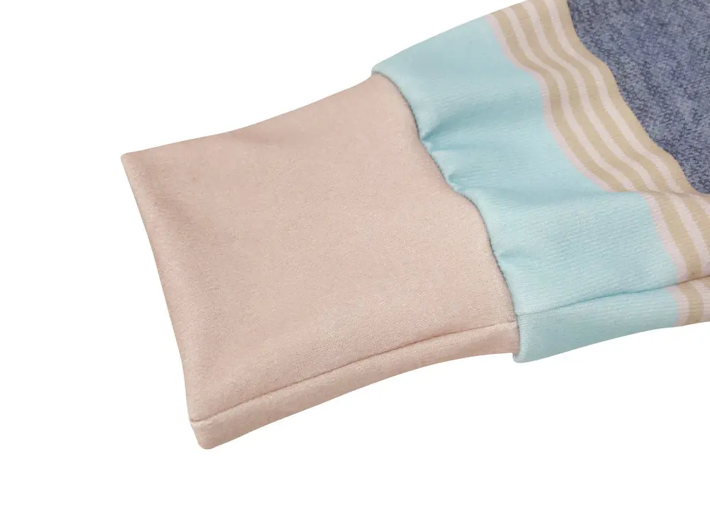 Women Loose T-Shirts Hollow Out Color Matchign V-Neck Long Sleeve Spring Casual Pullovers Top 2021 Fashion Female Clothing
Women Loose T-Shirts Hollow Out Color Matchign V-Neck Long Sleeve Spring Casual Pullovers Top 2021 Fashion Female Clothing