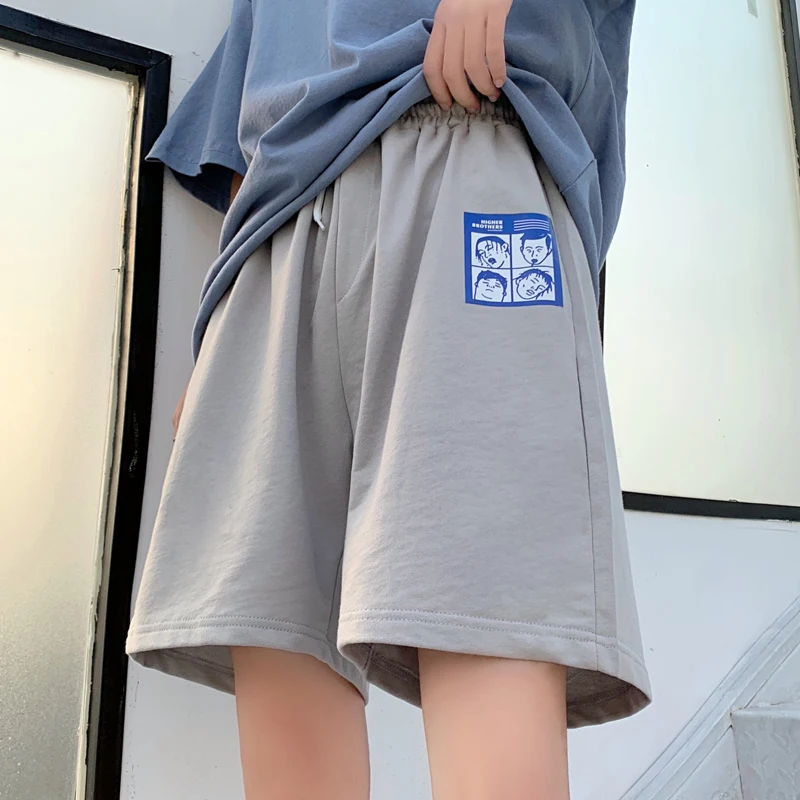 2021 Korean Retro Harajuku Summer Women Shorts Side Black White Plaid Printed High Waist Casual Female Shorts 
2021 Korean Retro Harajuku Summer Women Shorts Side Black White Plaid Printed High Waist Casual Female Shorts