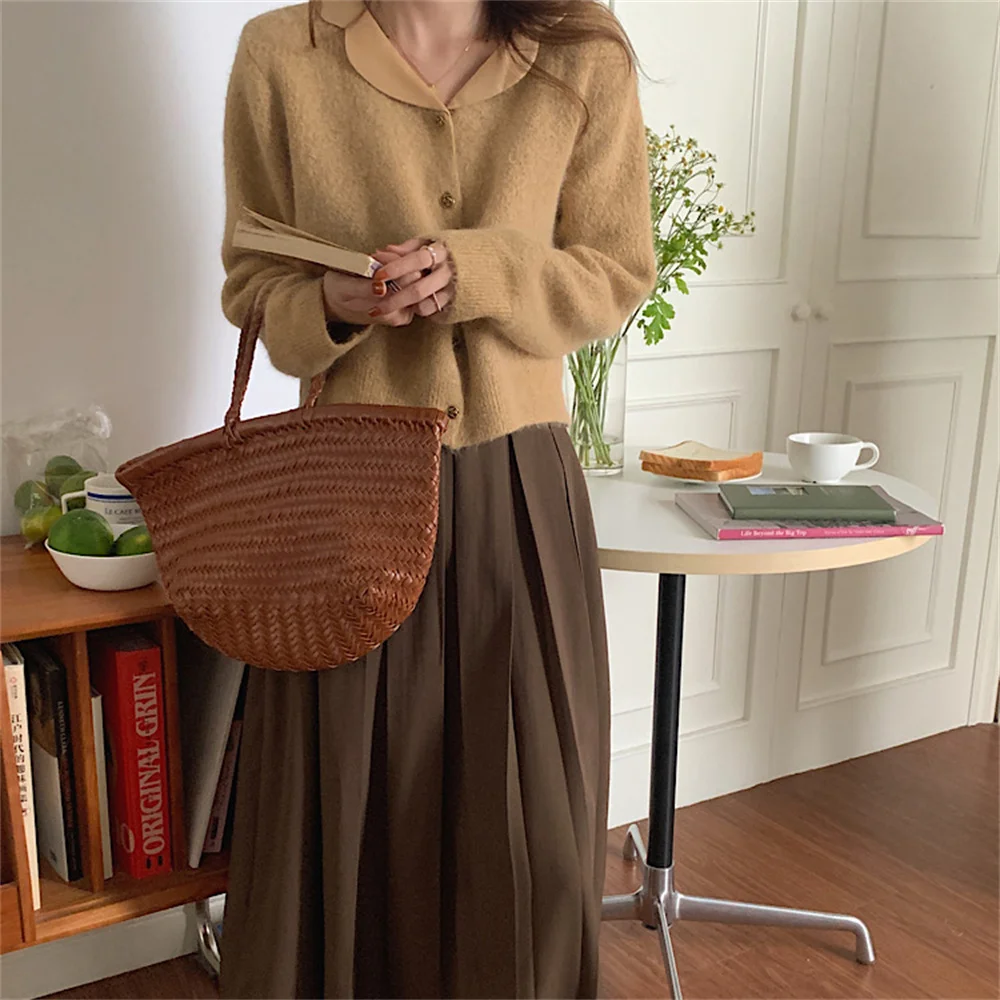 Sweet High Street Vintage Two Piece Sets Women Knitted Sweaters 2021 Cardigans High Waist Solid Fashion Slim Skirts 
Sweet High Street Vintage Two Piece Sets Women Knitted Sweaters 2021 Cardigans High Waist Solid Fashion Slim Skirts