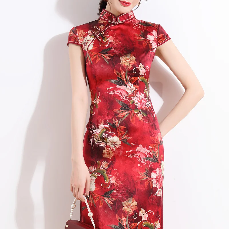 Jinju Spring Summer Women's dress New Stand Collar Buckle Printing Festive Dinner Silk Long Cheongsam Dress Slim Mid Length
Jinju Spring Summer Women's dress New Stand Collar Buckle Printing Festive Dinner Silk Long Cheongsam Dress Slim Mid Length