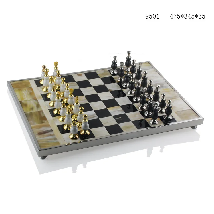 European-style rectangular ox bone horns chess high-end decoration solid wood chessboard European-style model room decoration
European-style rectangular ox bone horns chess high-end decoration solid wood chessboard European-style model room decoration