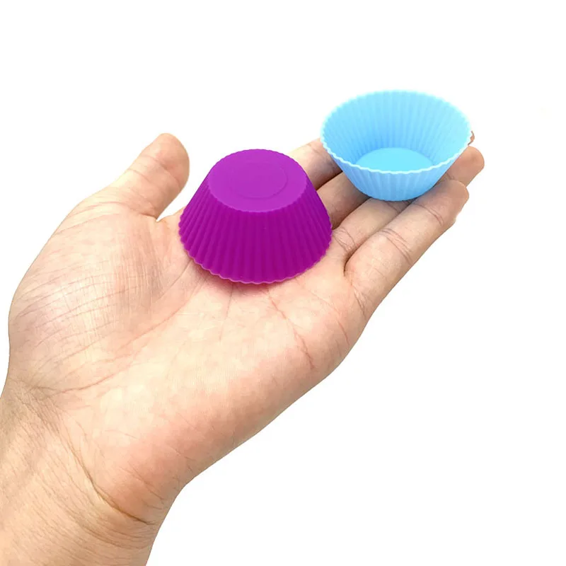Set of 12 Pieces(1 Dozen) 3cm Mini Muffin Cup Round Silicone Cake Baking Molds Cupcake Pan
Set of 12 Pieces(1 Dozen) 3cm Mini Muffin Cup Round Silicone Cake Baking Molds Cupcake Pan