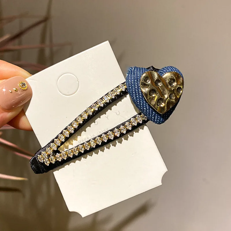 New Fashion Rhinestone Flower Heart Hair Clip Women Elegance Barrette Hairpins Hair Style Hair Accessories For Women Girls
New Fashion Rhinestone Flower Heart Hair Clip Women Elegance Barrette Hairpins Hair Style Hair Accessories For Women Girls