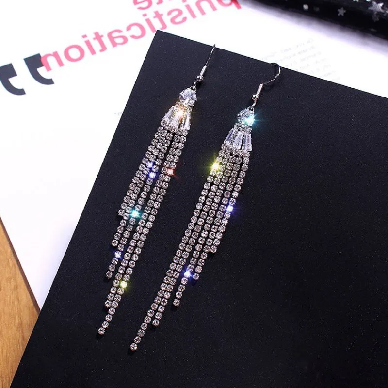 Exknl 2021 Fashion Bridal Brincos Wedding Drop Dangle Earrings for Women Elegant Crystal Long Tassel Earrings Statement Jewelry
Exknl 2021 Fashion Bridal Brincos Wedding Drop Dangle Earrings for Women Elegant Crystal Long Tassel Earrings Statement Jewelry