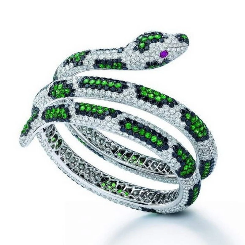 Charm Diamond Snake Ring Inlay Emerald Sapphire Rings for Women Engagement Wedding Jewelry
Charm Diamond Snake Ring Inlay Emerald Sapphire Rings for Women Engagement Wedding Jewelry