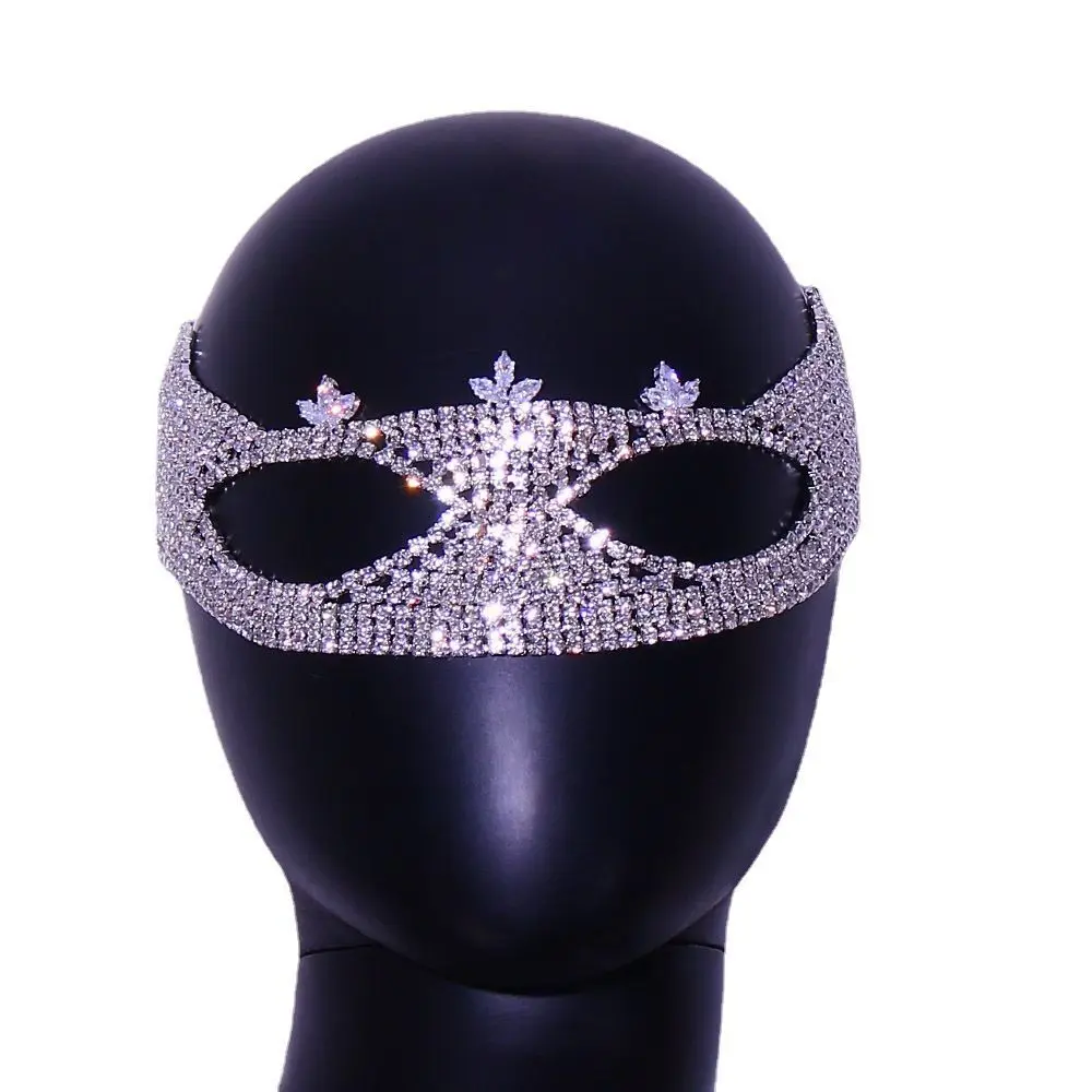 Fashion Exaggeration Halloween Party Shiny Rhinestone Mask Personality Lady Masquerade Temperament Mask Sexy Face Accessories
Fashion Exaggeration Halloween Party Shiny Rhinestone Mask Personality Lady Masquerade Temperament Mask Sexy Face Accessories