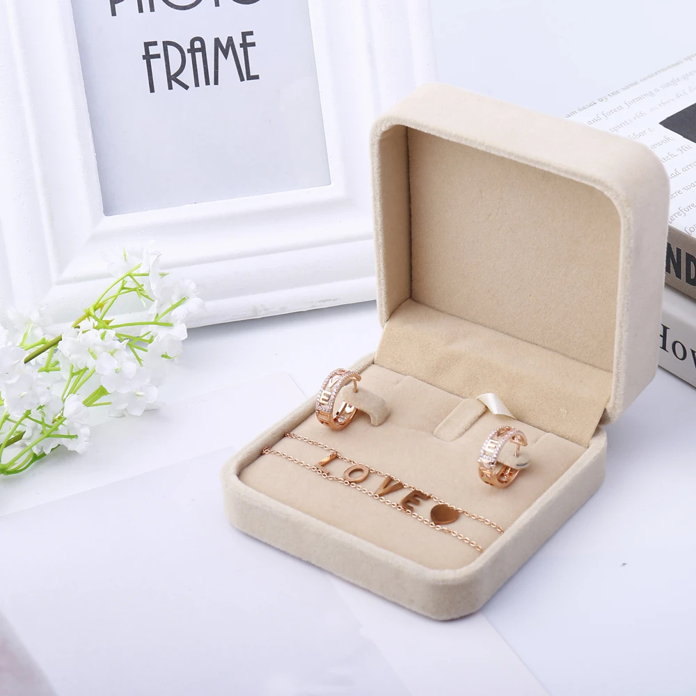 Letter LOVE Stainless Steel Hoop Earrings&bracelet Set For Women Silverly Female Jewelry Party Gift Tendy Korea Accessories Set
Letter LOVE Stainless Steel Hoop Earrings&bracelet Set For Women Silverly Female Jewelry Party Gift Tendy Korea Accessories Set